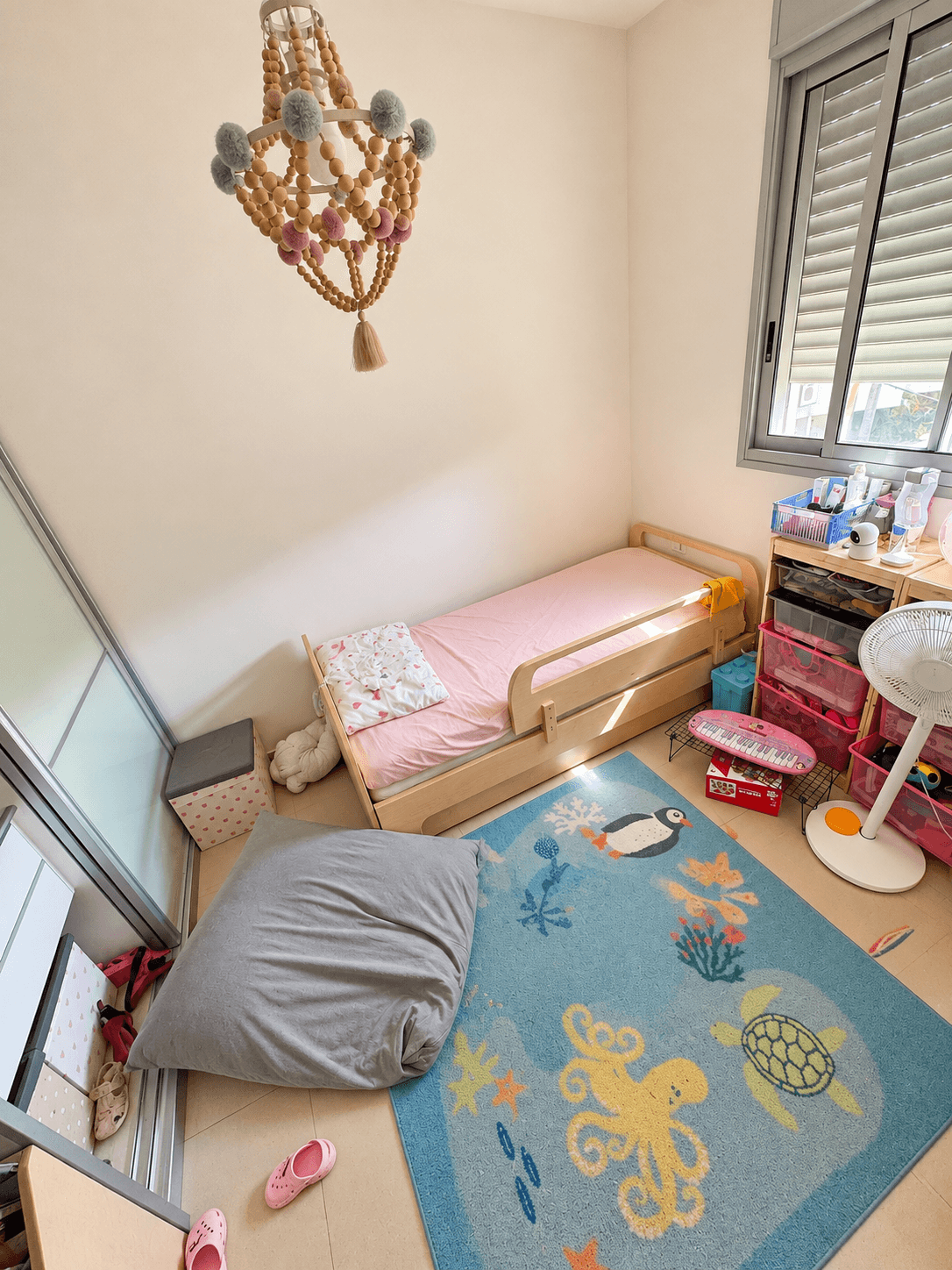 Bedroom: enhanced existing photograph, preserving the current layout and furnishings